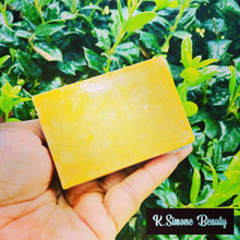 Load image into Gallery viewer, Turmeric, Oatmeal, &amp; Goat&#39;s Milk Soap Bar
